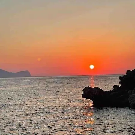 Lisa Con Giardino E Accesso Privato Al Mare A 100 Mt * Terrasini