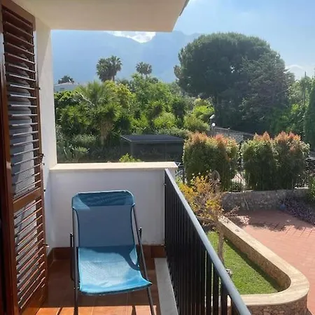 Lisa Con Giardino E Accesso Privato Al Mare A 100 Mt